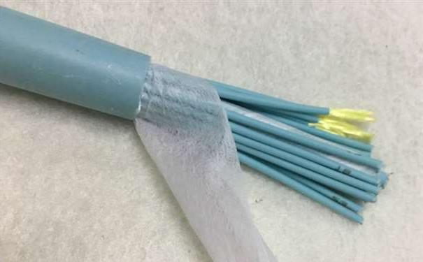 黄浦区欧孚光缆厂家：室内光缆和室外光缆的区别